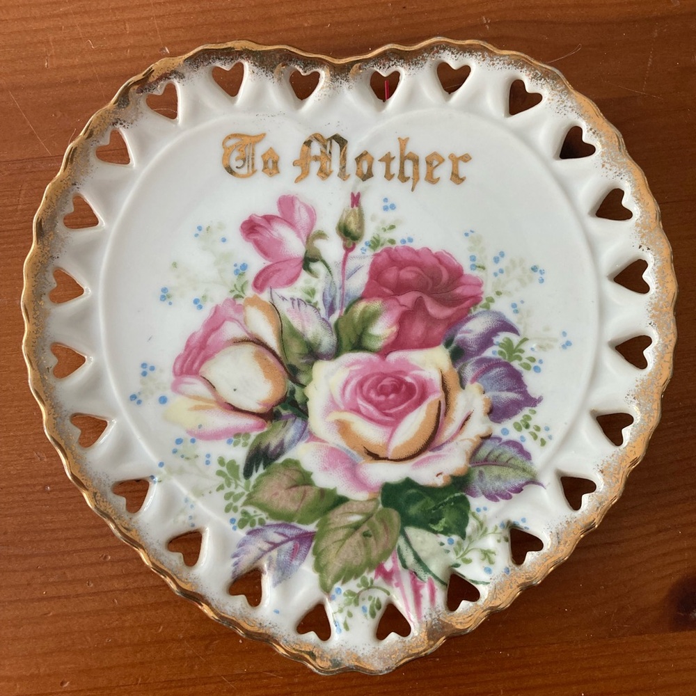 Decorative antique plate